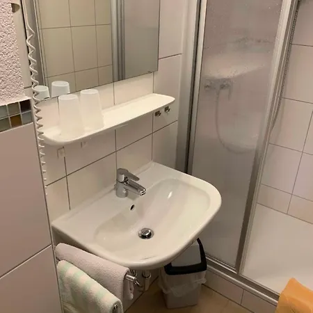 & Zum Fuerstengrund Inn *
