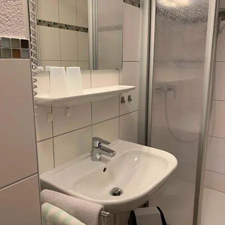 & Zum Fuerstengrund Inn Reichelsheim